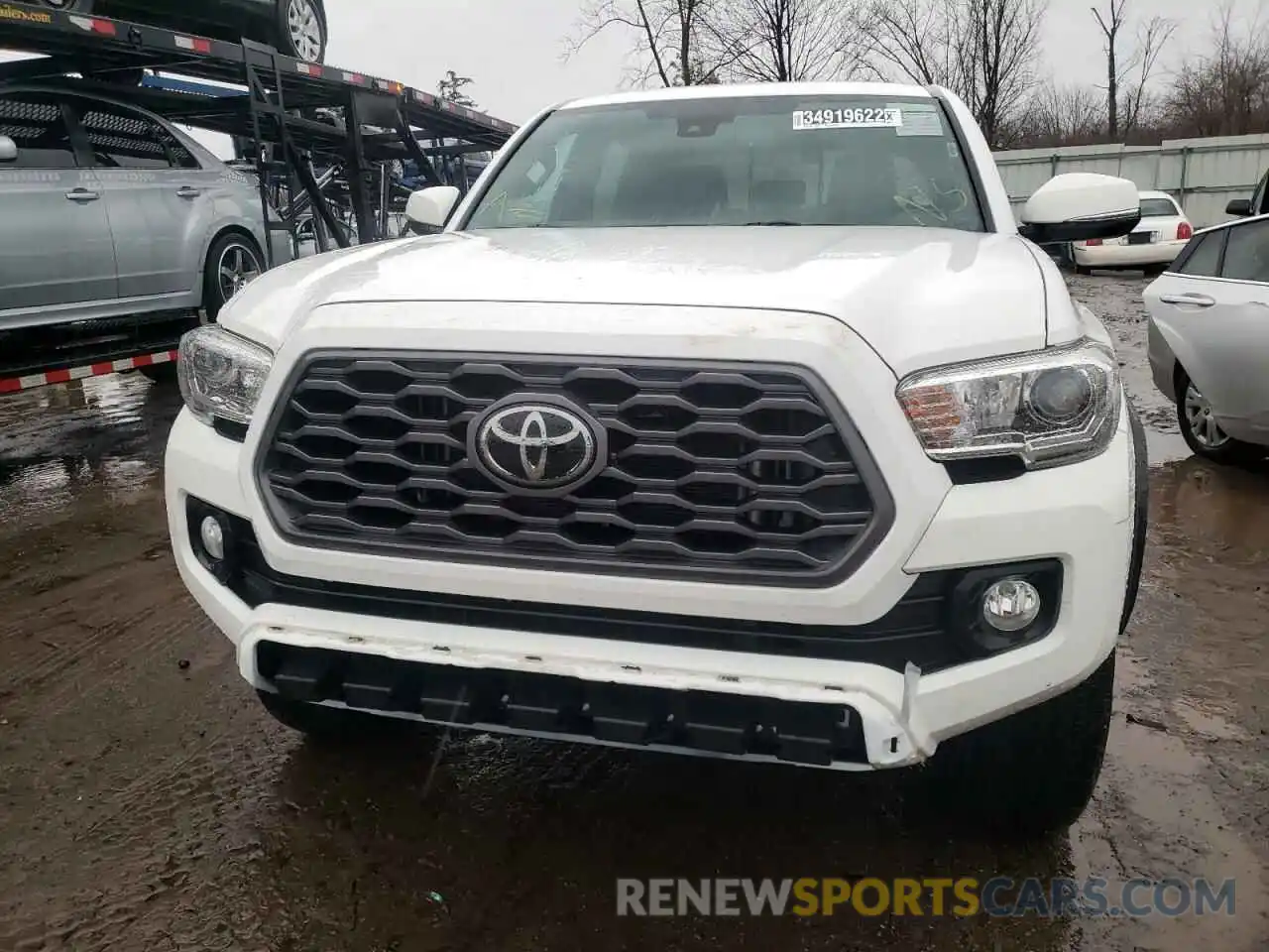 9 Photograph of a damaged car 5TFCZ5AN2MX269236 TOYOTA TACOMA 2021