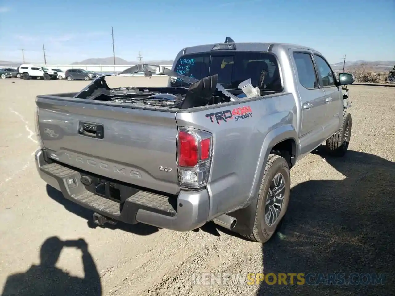 4 Photograph of a damaged car 5TFCZ5AN2MX282505 TOYOTA TACOMA 2021