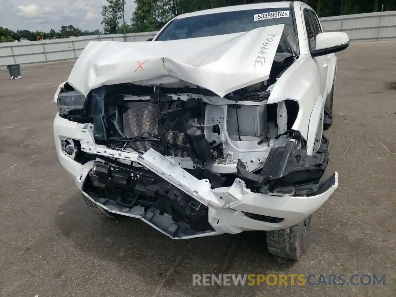 9 Photograph of a damaged car 5TFCZ5AN3MX246872 TOYOTA TACOMA 2021