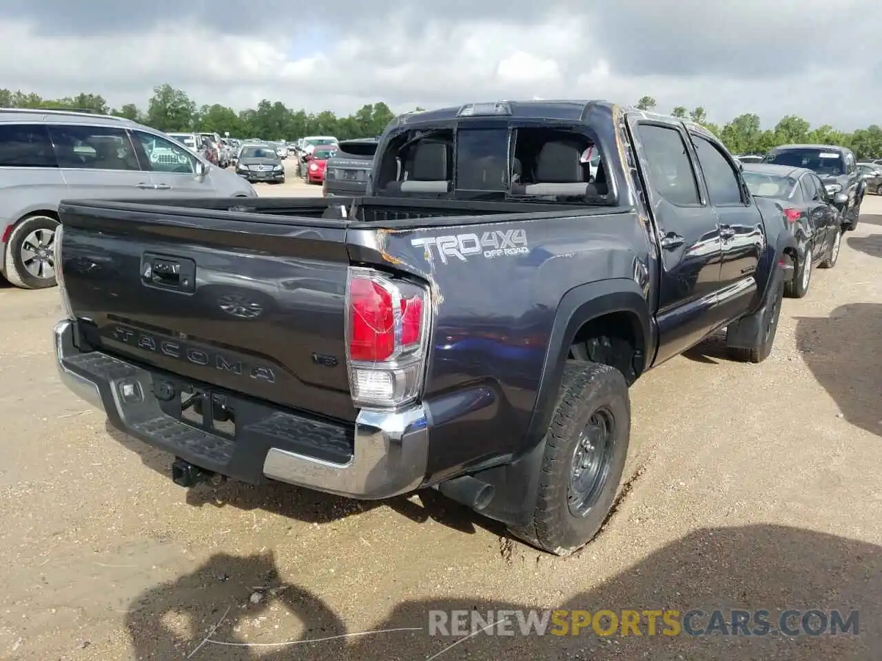 4 Photograph of a damaged car 5TFCZ5AN3MX250470 TOYOTA TACOMA 2021