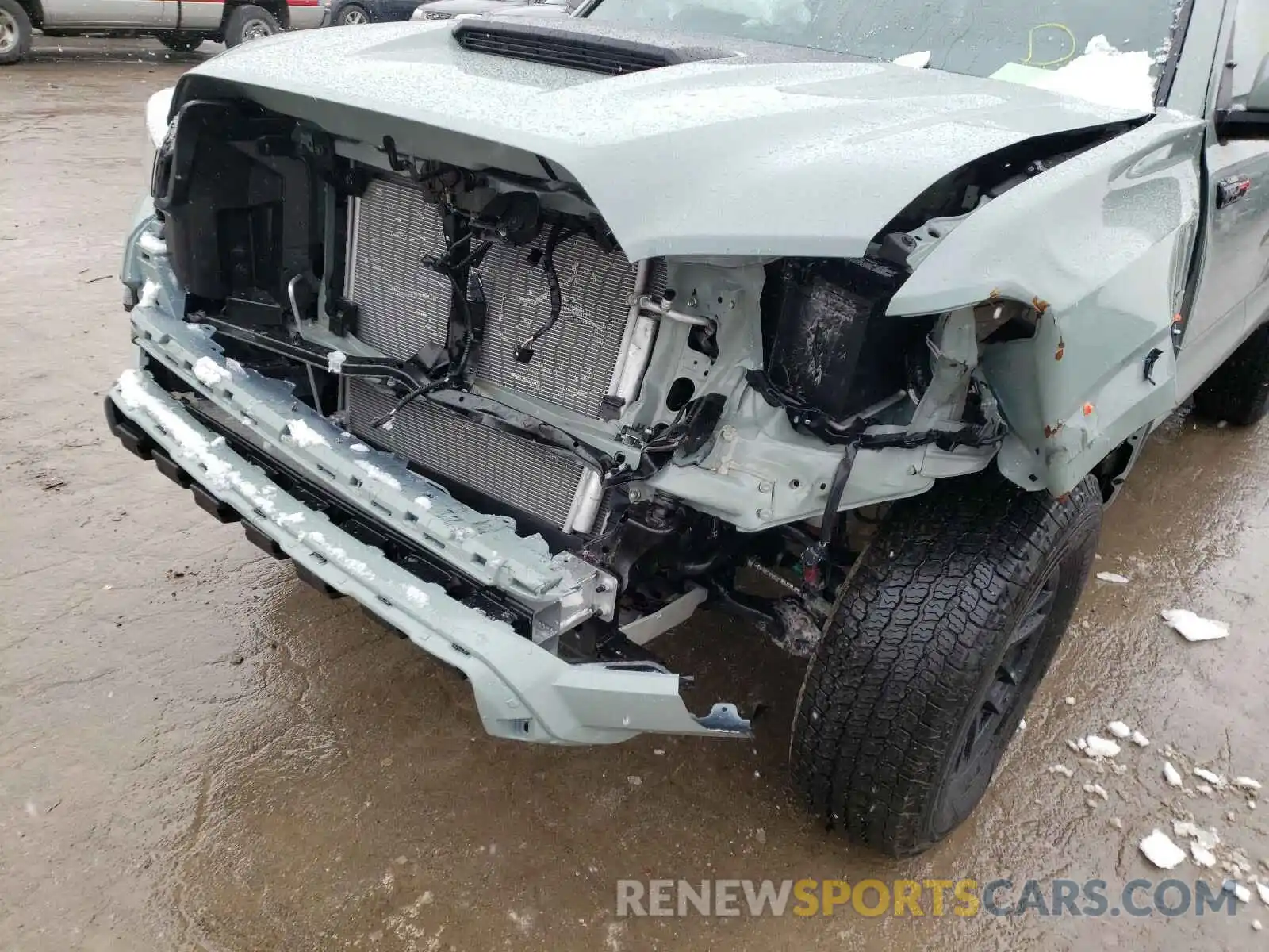 9 Photograph of a damaged car 5TFCZ5AN3MX251859 TOYOTA TACOMA 2021