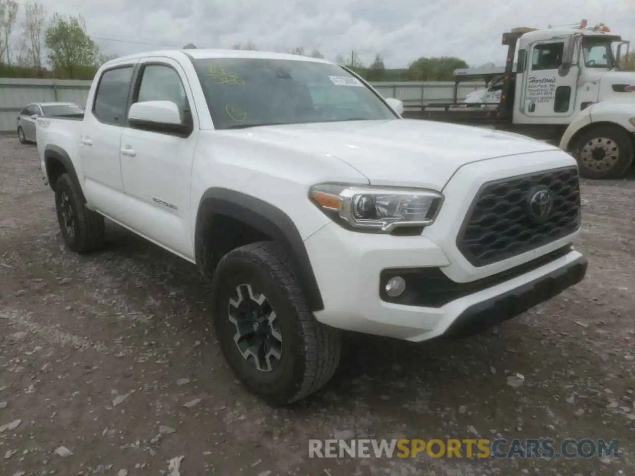 1 Photograph of a damaged car 5TFCZ5AN3MX255216 TOYOTA TACOMA 2021