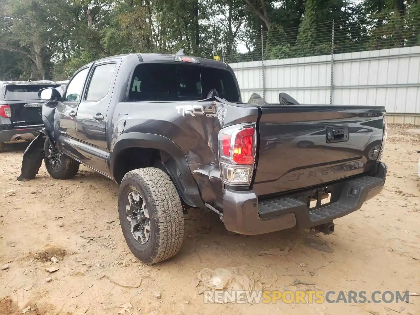 3 Photograph of a damaged car 5TFCZ5AN3MX263686 TOYOTA TACOMA 2021