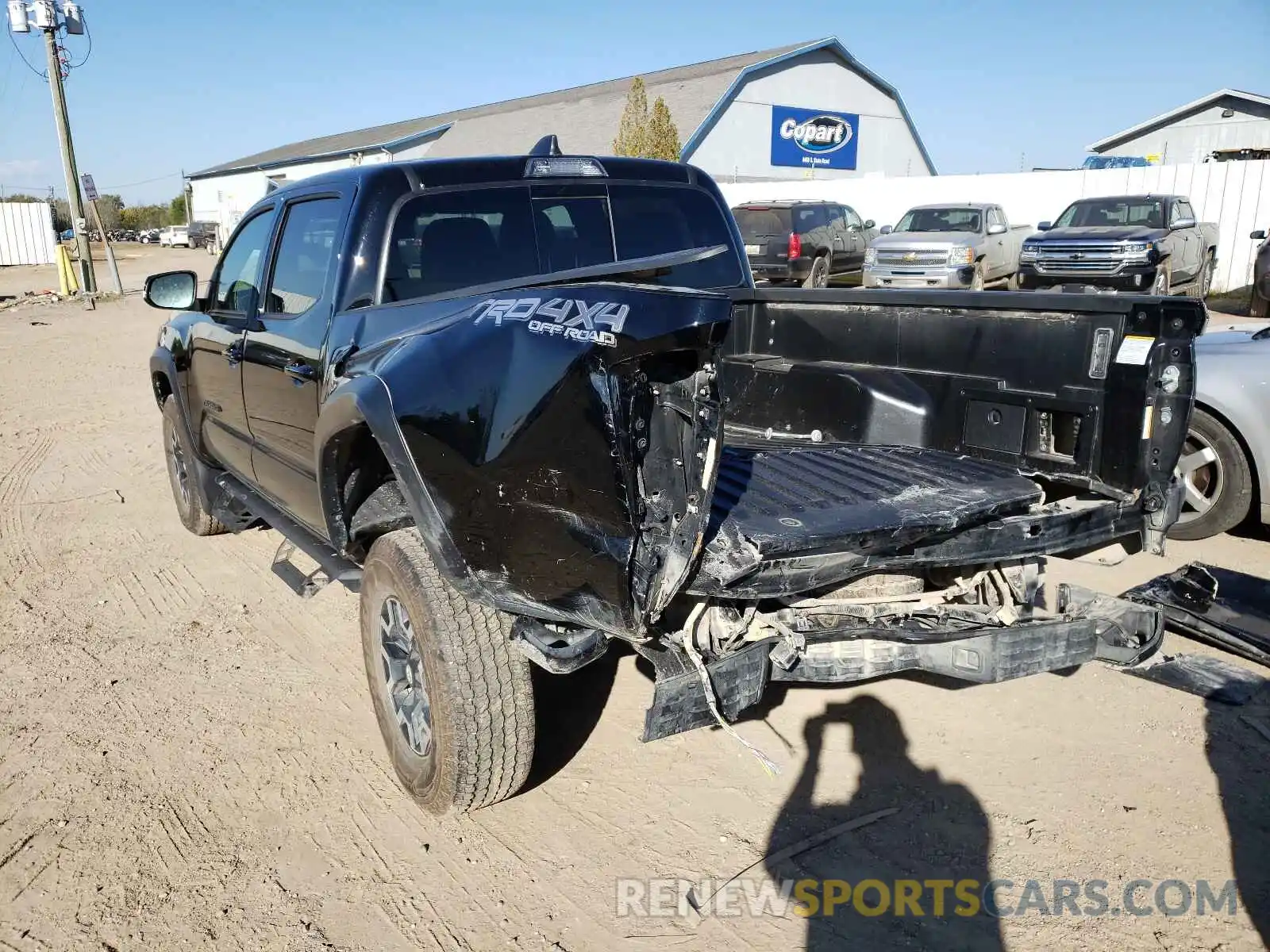 3 Photograph of a damaged car 5TFCZ5AN3MX267592 TOYOTA TACOMA 2021