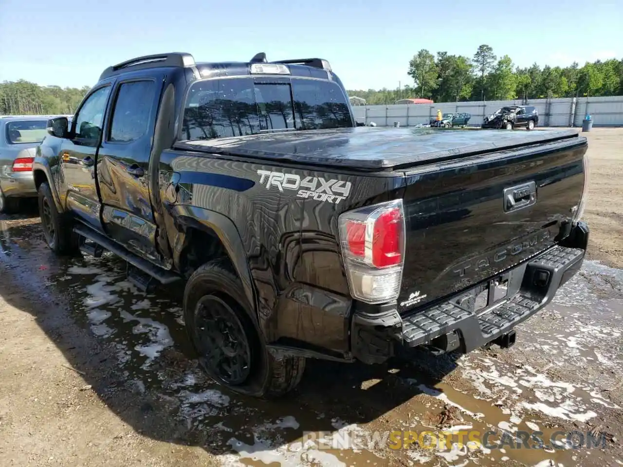 3 Photograph of a damaged car 5TFCZ5AN3MX275515 TOYOTA TACOMA 2021