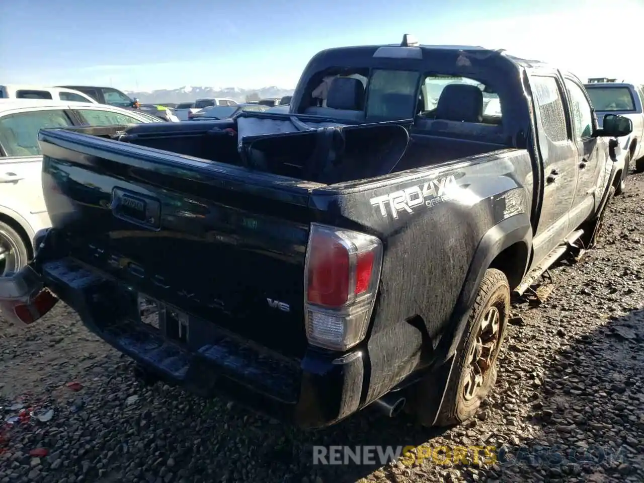 4 Photograph of a damaged car 5TFCZ5AN4MX245746 TOYOTA TACOMA 2021