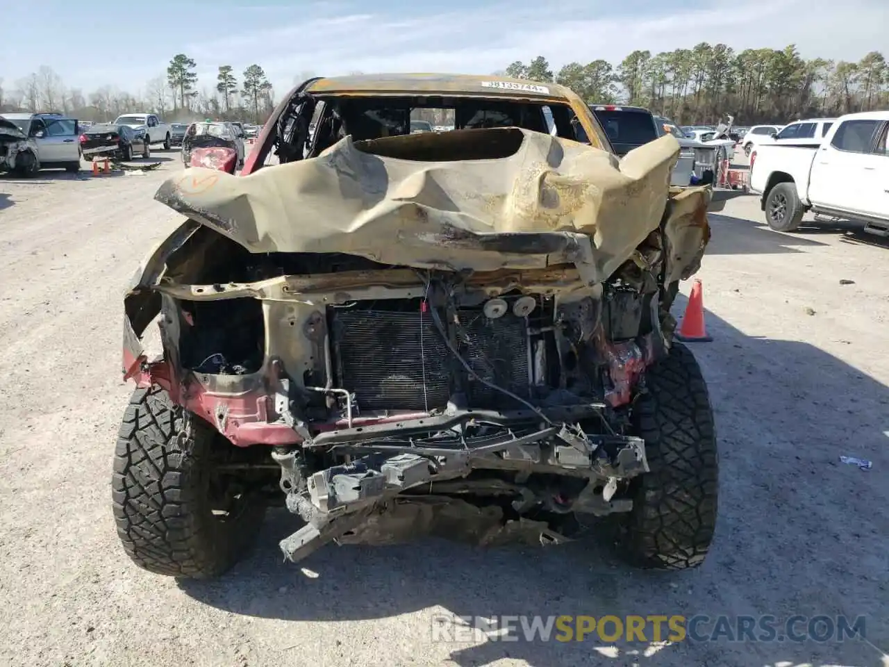 5 Photograph of a damaged car 5TFCZ5AN4MX245813 TOYOTA TACOMA 2021