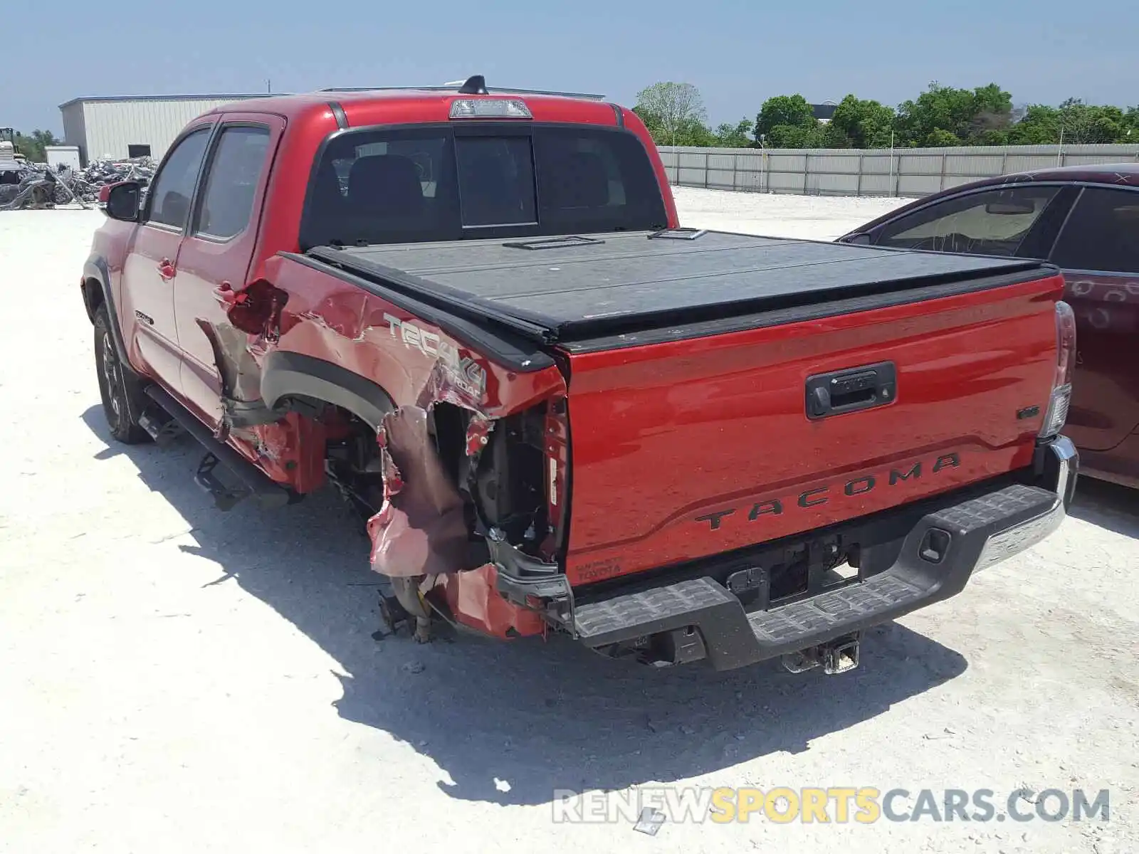 3 Photograph of a damaged car 5TFCZ5AN4MX246833 TOYOTA TACOMA 2021