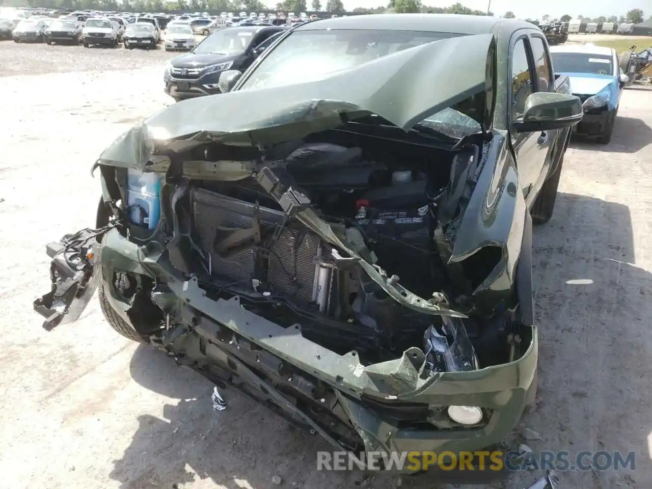 9 Photograph of a damaged car 5TFCZ5AN5MX248106 TOYOTA TACOMA 2021