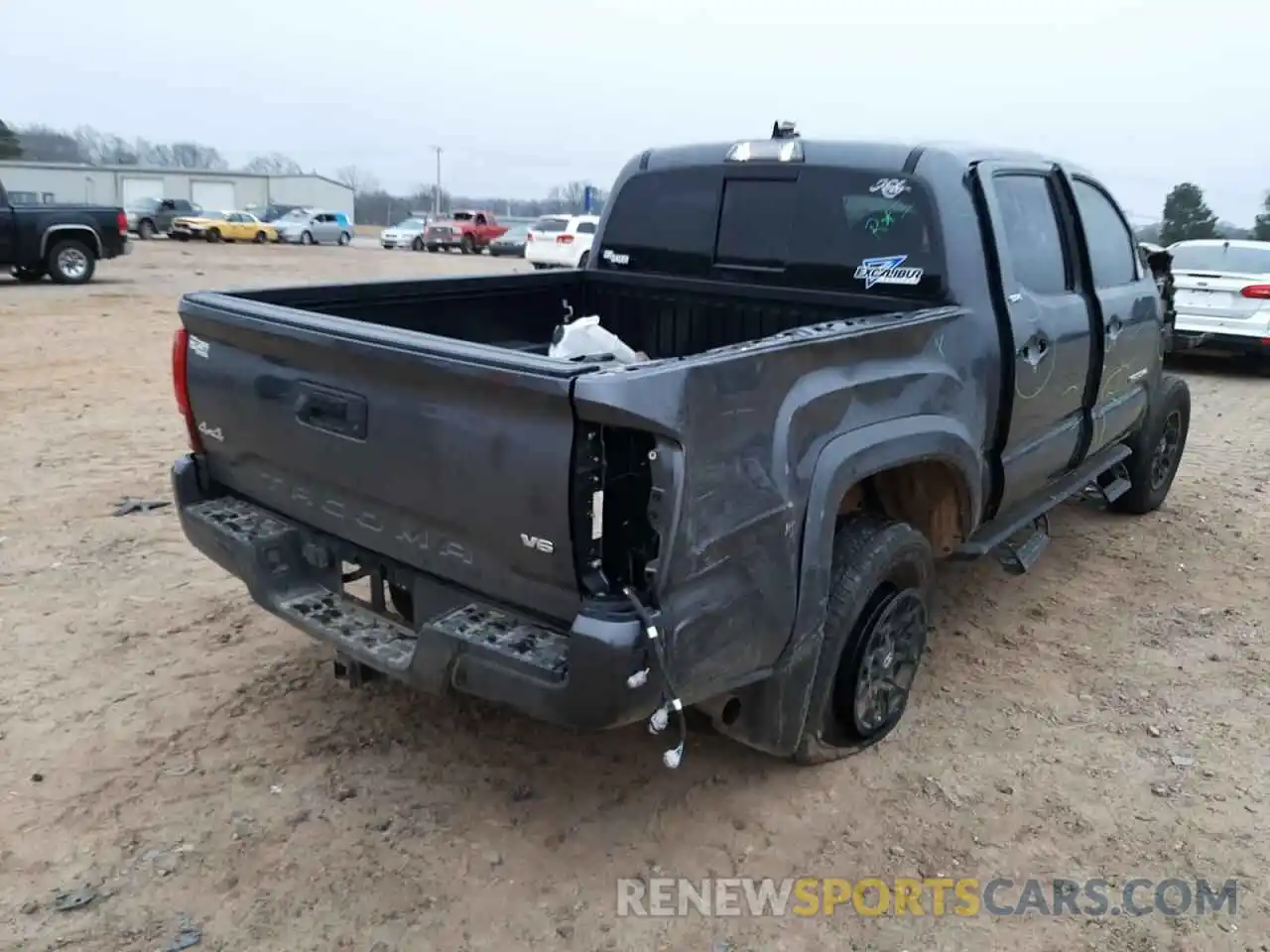 4 Photograph of a damaged car 5TFCZ5AN5MX250003 TOYOTA TACOMA 2021