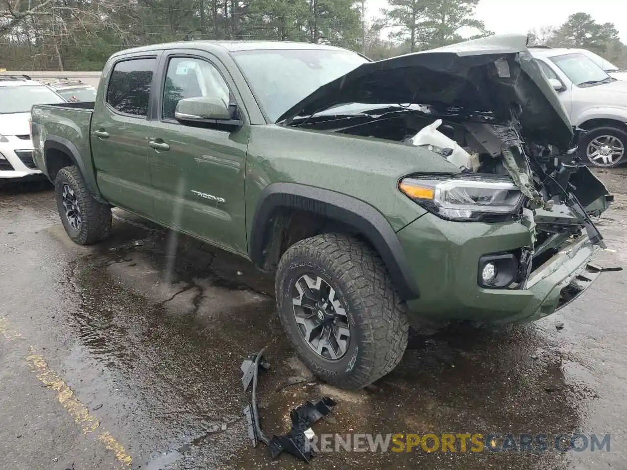 4 Photograph of a damaged car 5TFCZ5AN5MX252060 TOYOTA TACOMA 2021