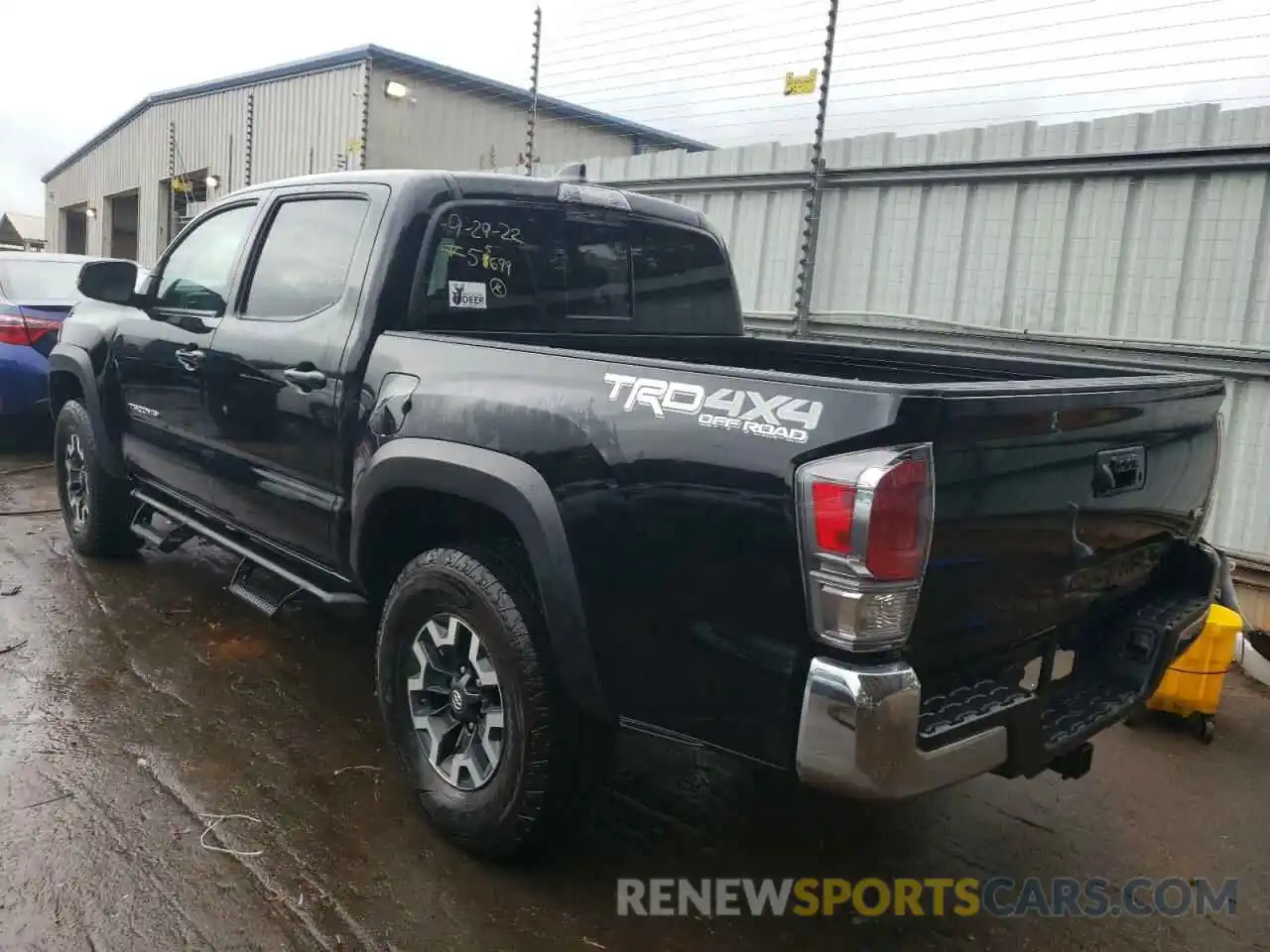 3 Photograph of a damaged car 5TFCZ5AN5MX255699 TOYOTA TACOMA 2021