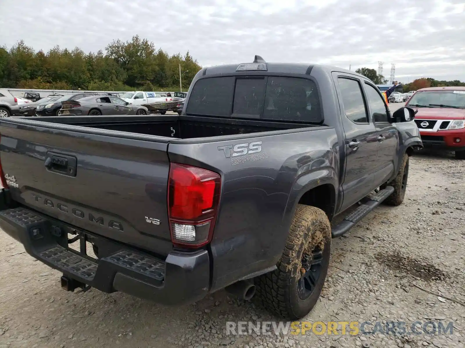 4 Photograph of a damaged car 5TFCZ5AN5MX267593 TOYOTA TACOMA 2021