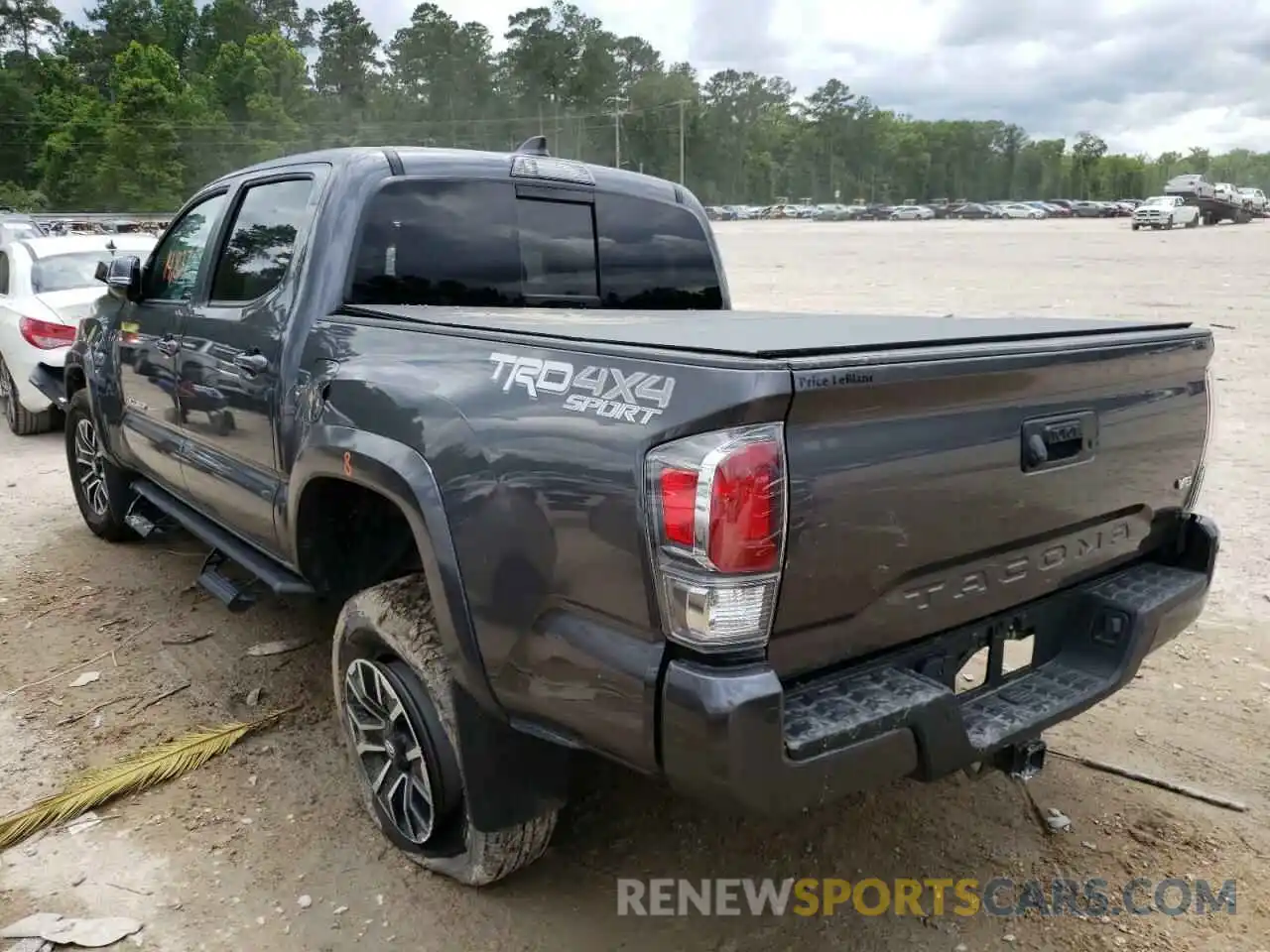 3 Photograph of a damaged car 5TFCZ5AN5MX267822 TOYOTA TACOMA 2021