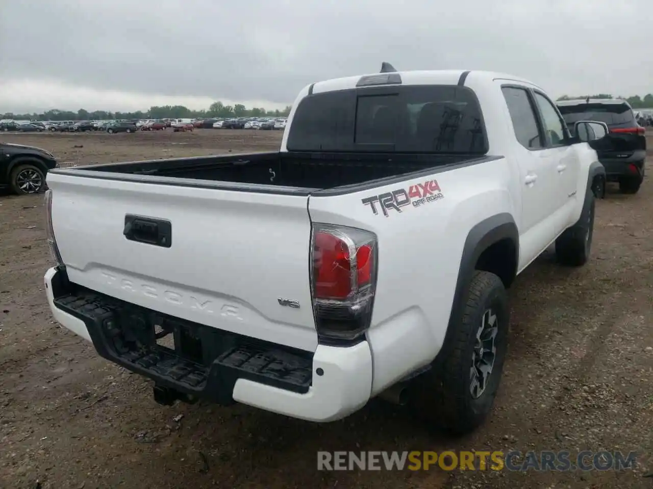 4 Фотография поврежденного автомобиля 5TFCZ5AN5MX268680 TOYOTA TACOMA 2021