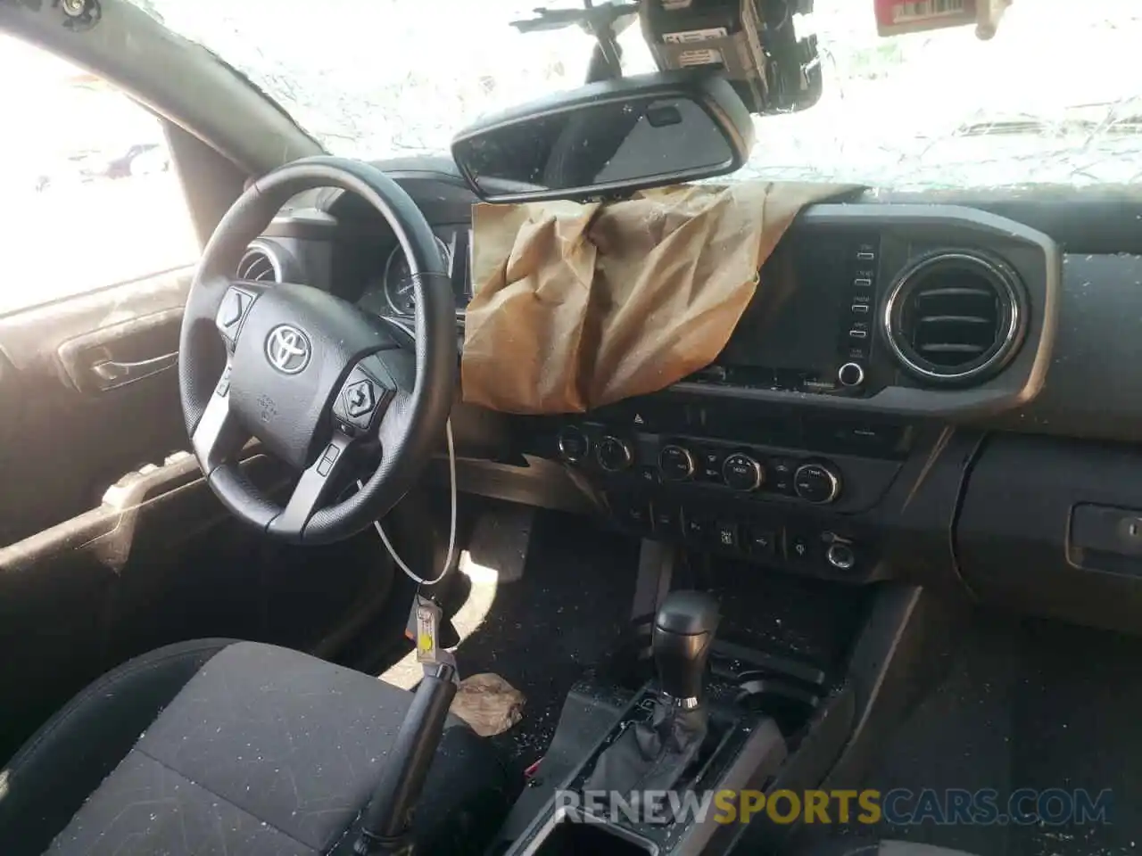 9 Photograph of a damaged car 5TFCZ5AN5MX272938 TOYOTA TACOMA 2021