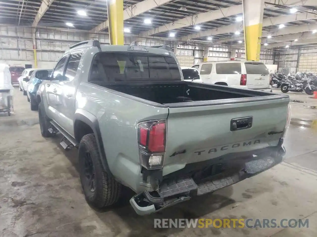 3 Photograph of a damaged car 5TFCZ5AN6MX245179 TOYOTA TACOMA 2021