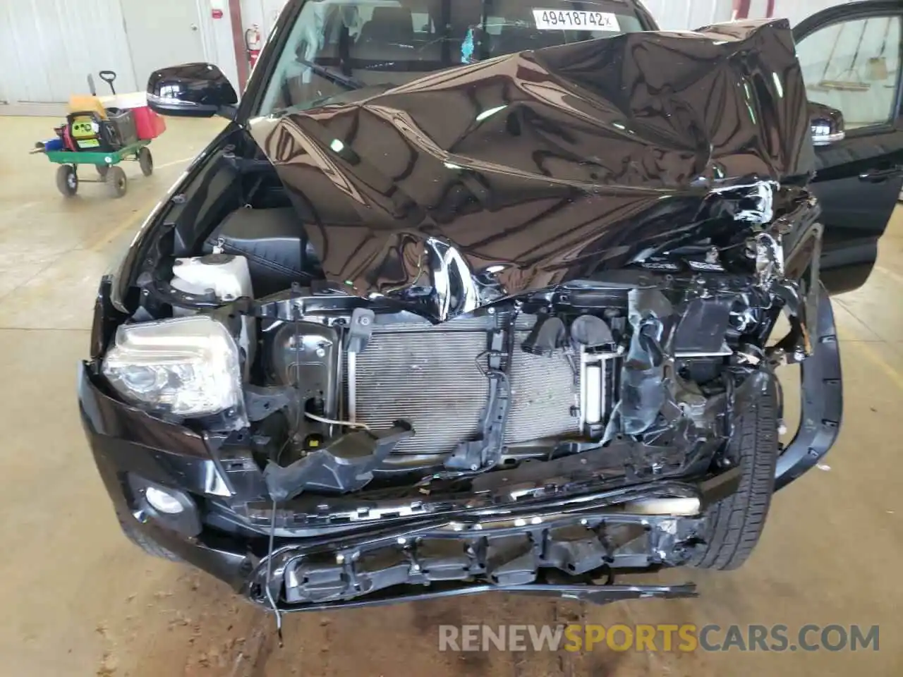 7 Photograph of a damaged car 5TFCZ5AN6MX246350 TOYOTA TACOMA 2021