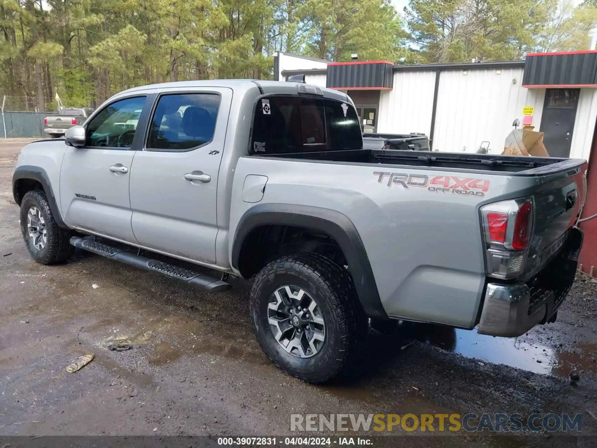 3 Photograph of a damaged car 5TFCZ5AN6MX254013 TOYOTA TACOMA 2021