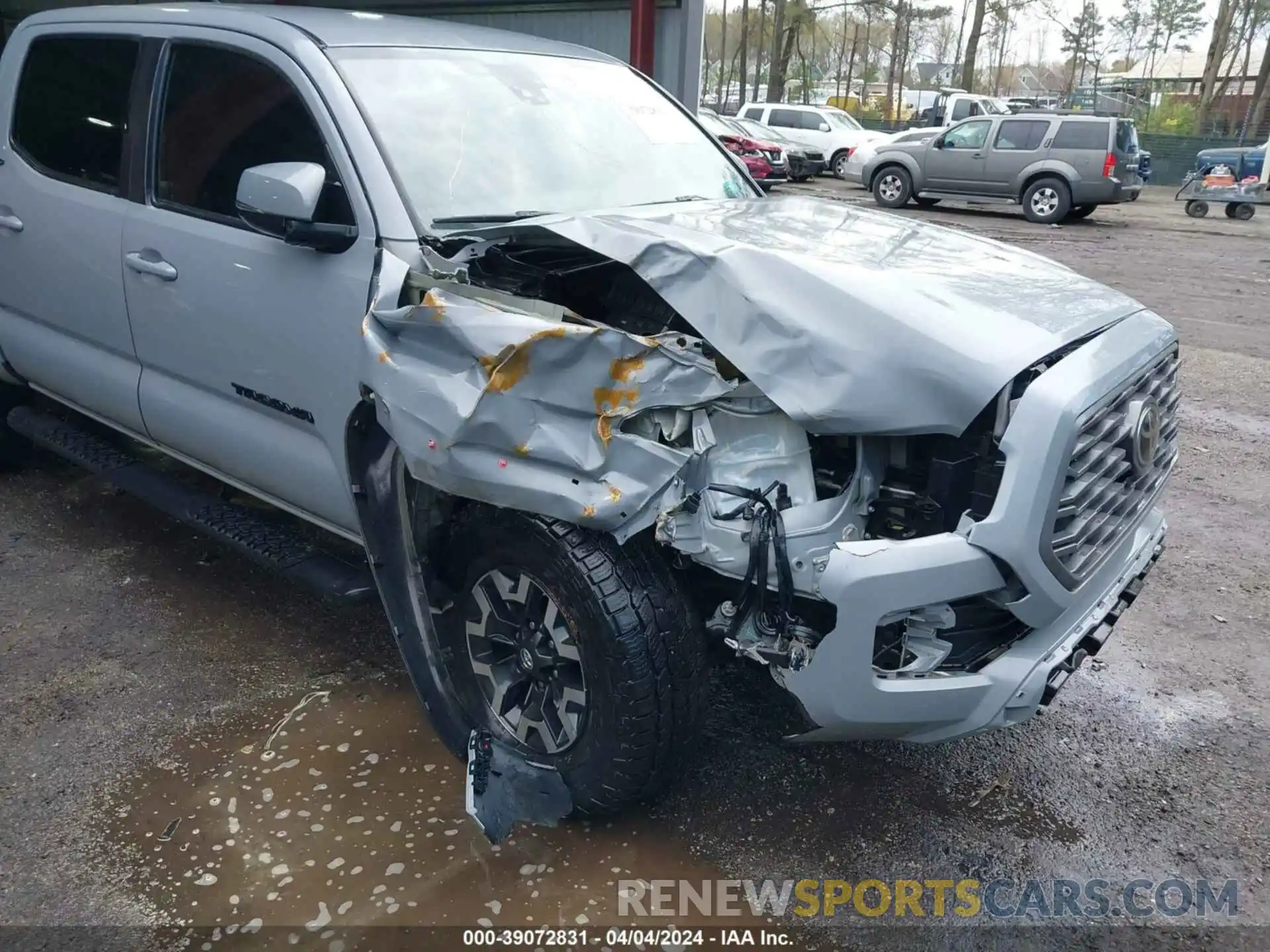 6 Photograph of a damaged car 5TFCZ5AN6MX254013 TOYOTA TACOMA 2021