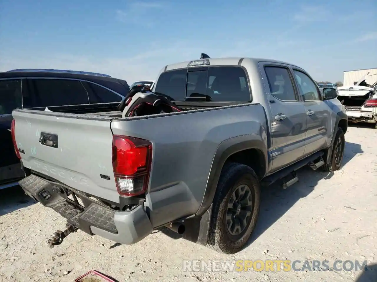 4 Фотография поврежденного автомобиля 5TFCZ5AN6MX256246 TOYOTA TACOMA 2021