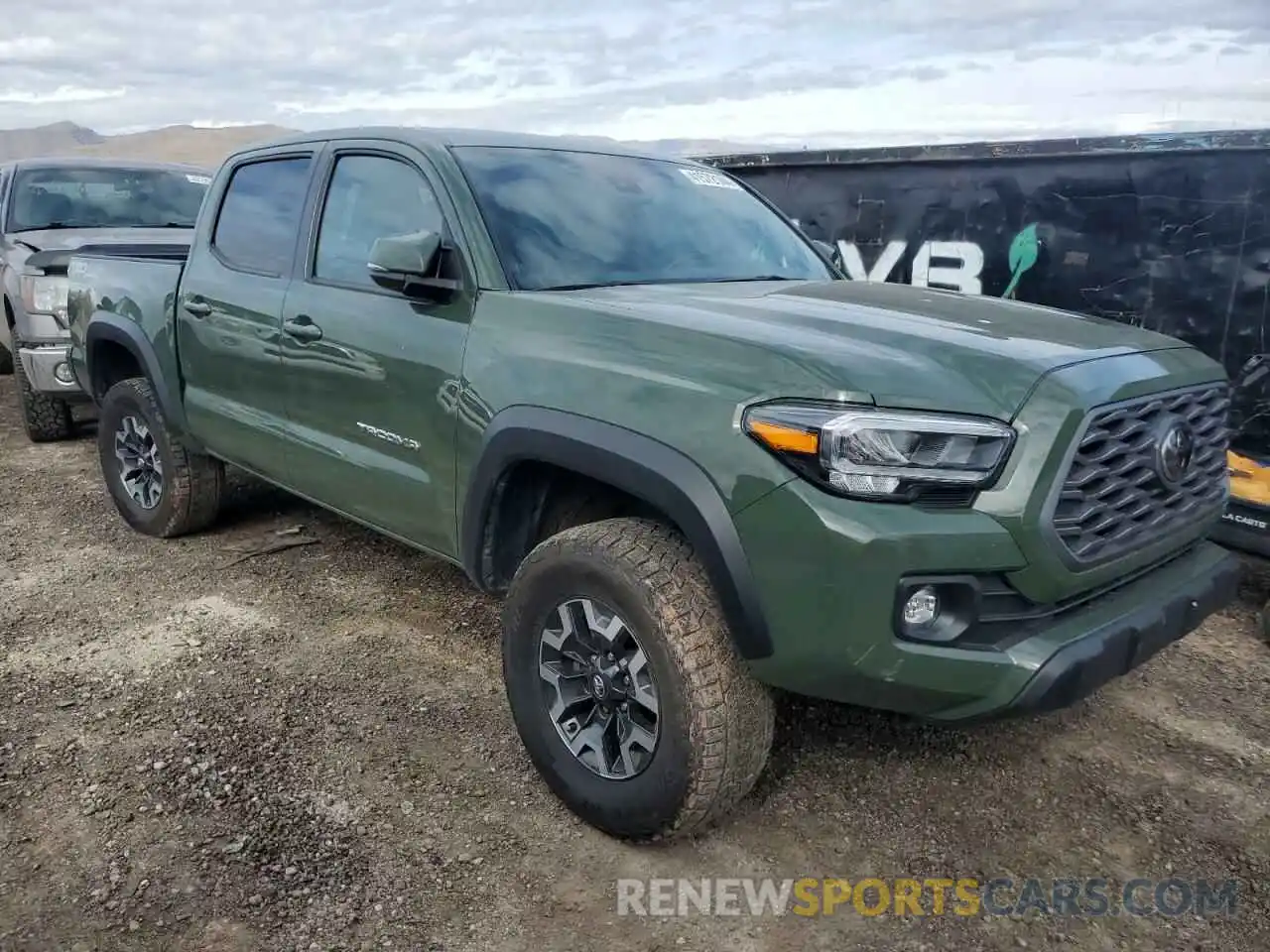 4 Photograph of a damaged car 5TFCZ5AN6MX259180 TOYOTA TACOMA 2021