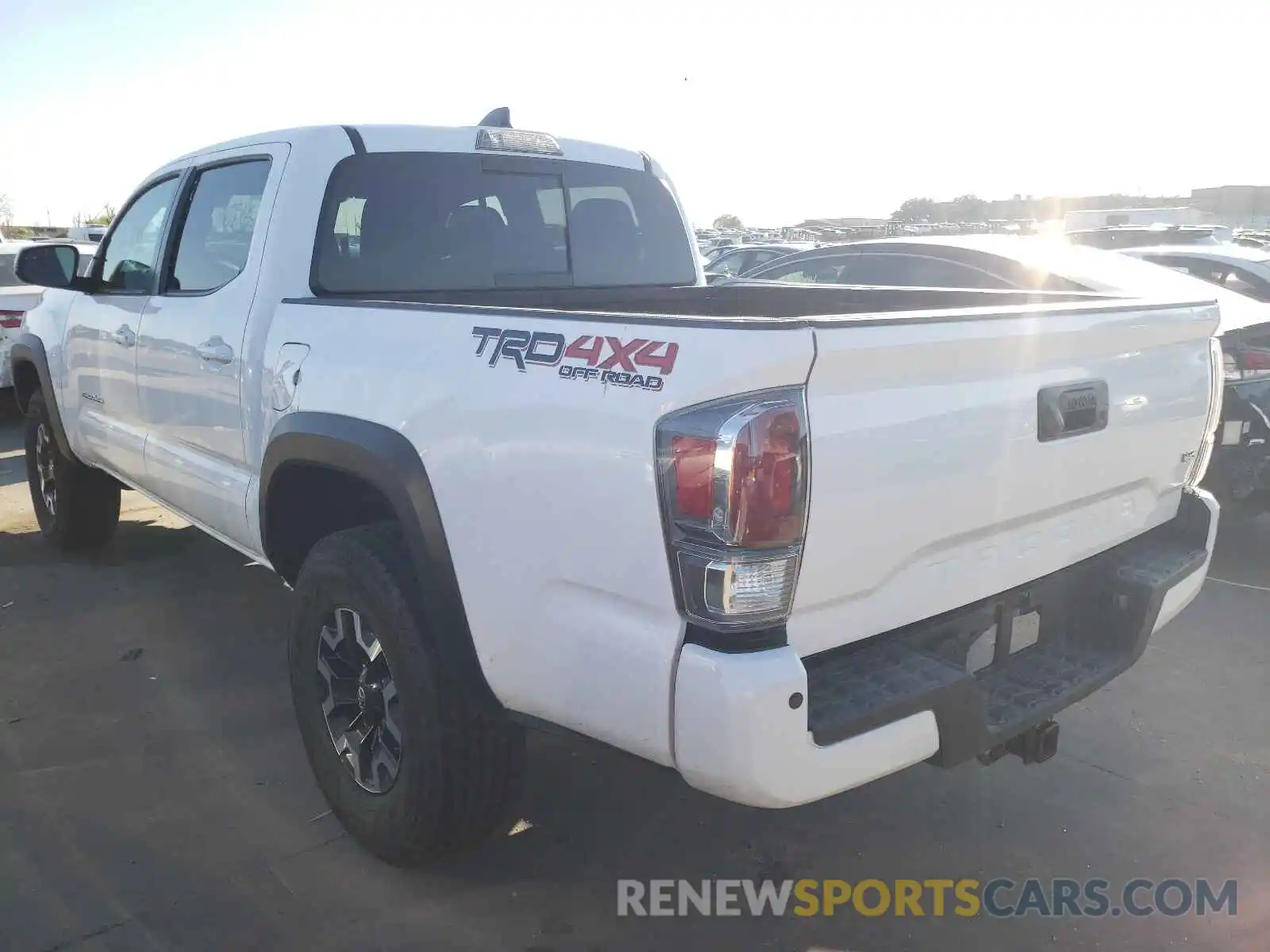 3 Photograph of a damaged car 5TFCZ5AN6MX264816 TOYOTA TACOMA 2021