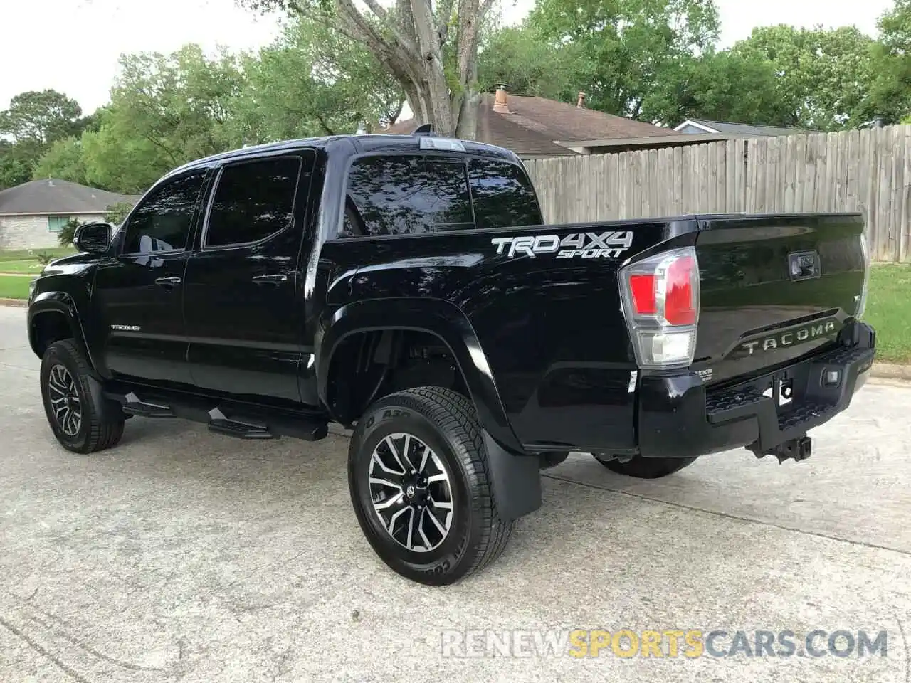 3 Photograph of a damaged car 5TFCZ5AN6MX276643 TOYOTA TACOMA 2021