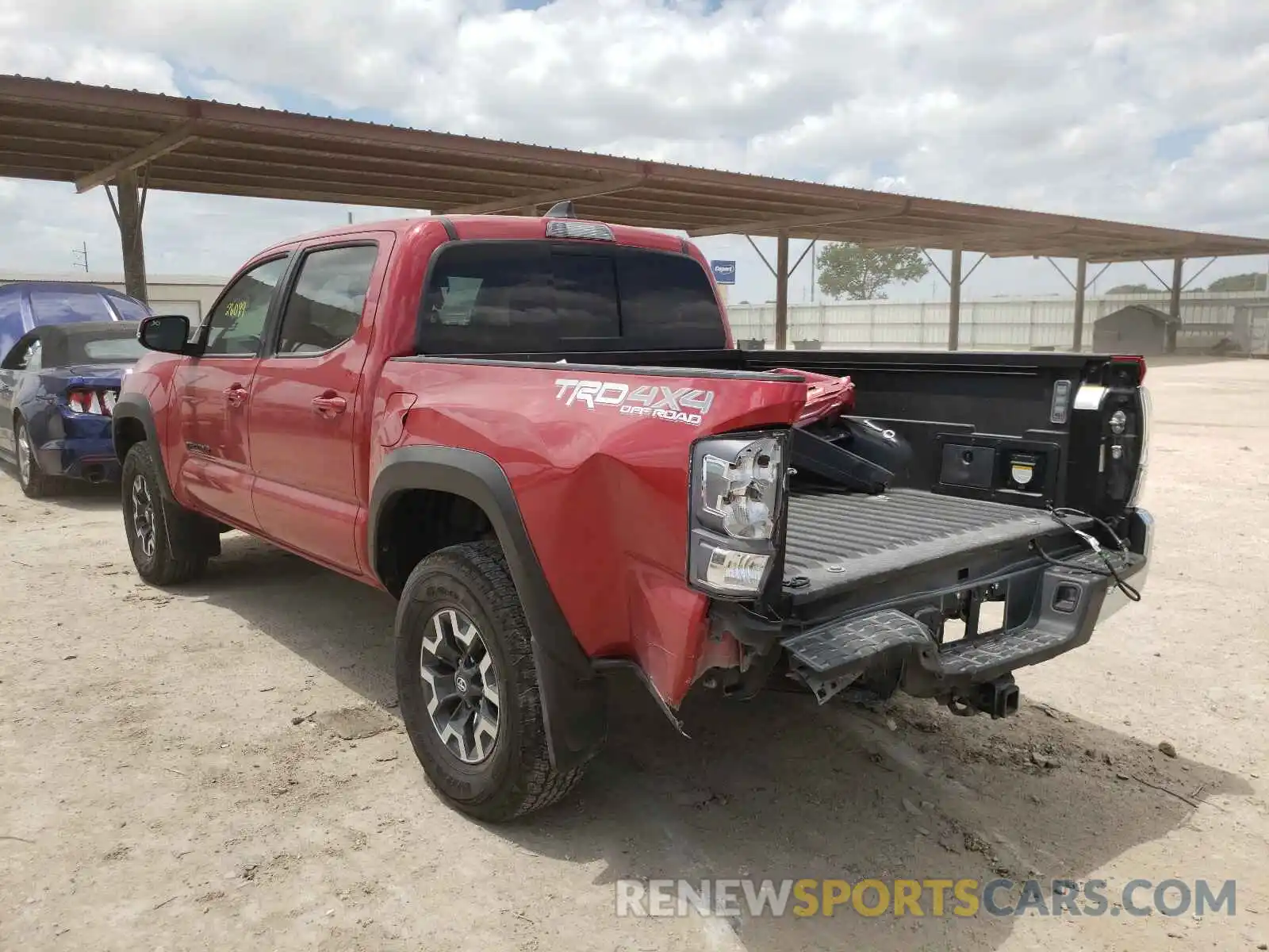 3 Photograph of a damaged car 5TFCZ5AN7MX246423 TOYOTA TACOMA 2021