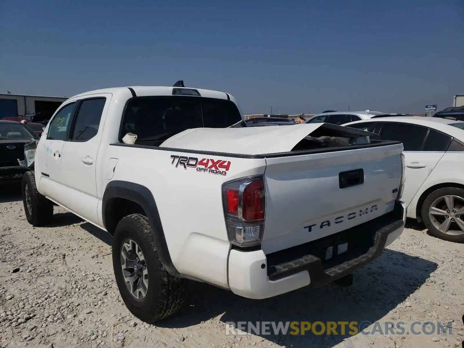 3 Photograph of a damaged car 5TFCZ5AN7MX256448 TOYOTA TACOMA 2021