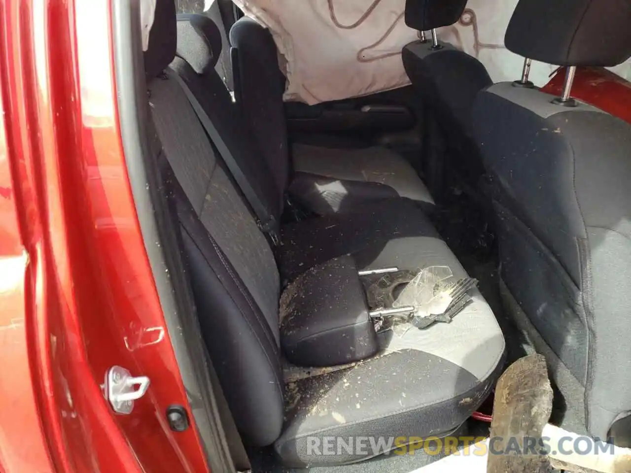 6 Photograph of a damaged car 5TFCZ5AN7MX259866 TOYOTA TACOMA 2021