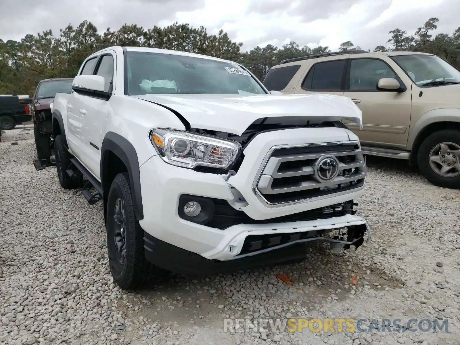 1 Photograph of a damaged car 5TFCZ5AN7MX261097 TOYOTA TACOMA 2021