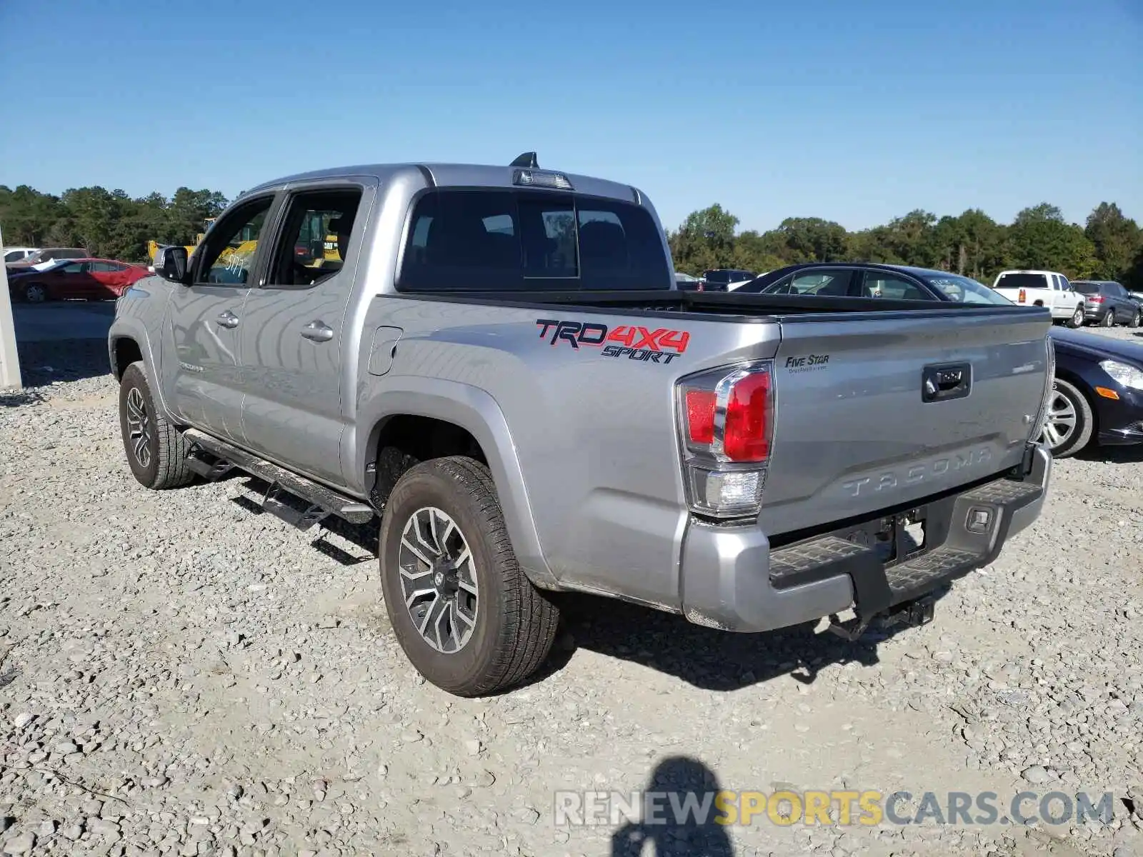 3 Photograph of a damaged car 5TFCZ5AN7MX261682 TOYOTA TACOMA 2021