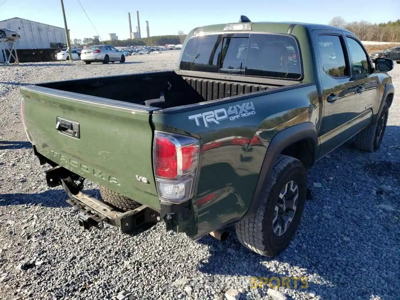 4 Photograph of a damaged car 5TFCZ5AN7MX261729 TOYOTA TACOMA 2021