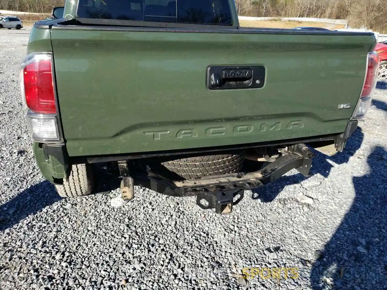 9 Photograph of a damaged car 5TFCZ5AN7MX261729 TOYOTA TACOMA 2021