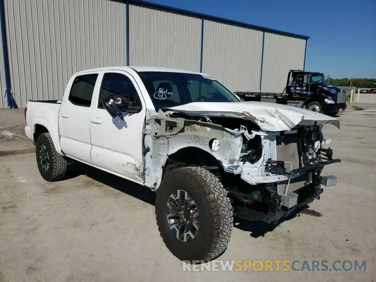 1 Photograph of a damaged car 5TFCZ5AN7MX272472 TOYOTA TACOMA 2021