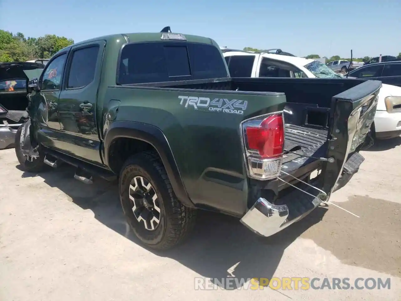 3 Photograph of a damaged car 5TFCZ5AN7MX277333 TOYOTA TACOMA 2021