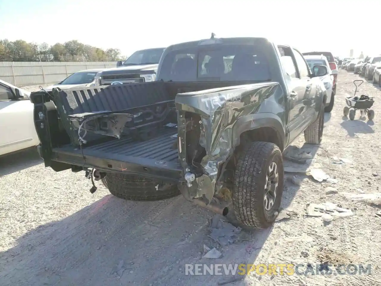 4 Фотография поврежденного автомобиля 5TFCZ5AN8MX244681 TOYOTA TACOMA 2021