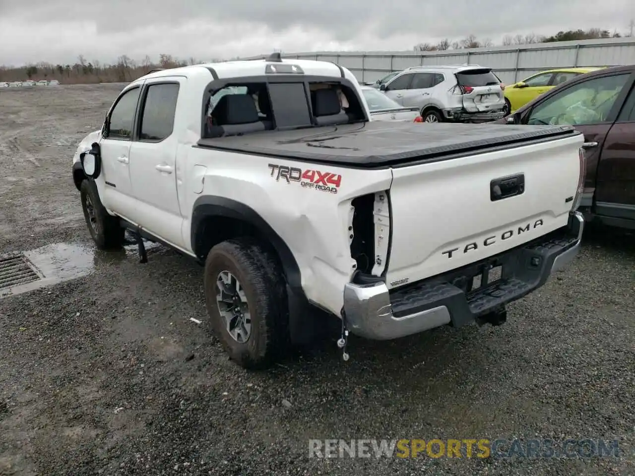 3 Photograph of a damaged car 5TFCZ5AN8MX246432 TOYOTA TACOMA 2021