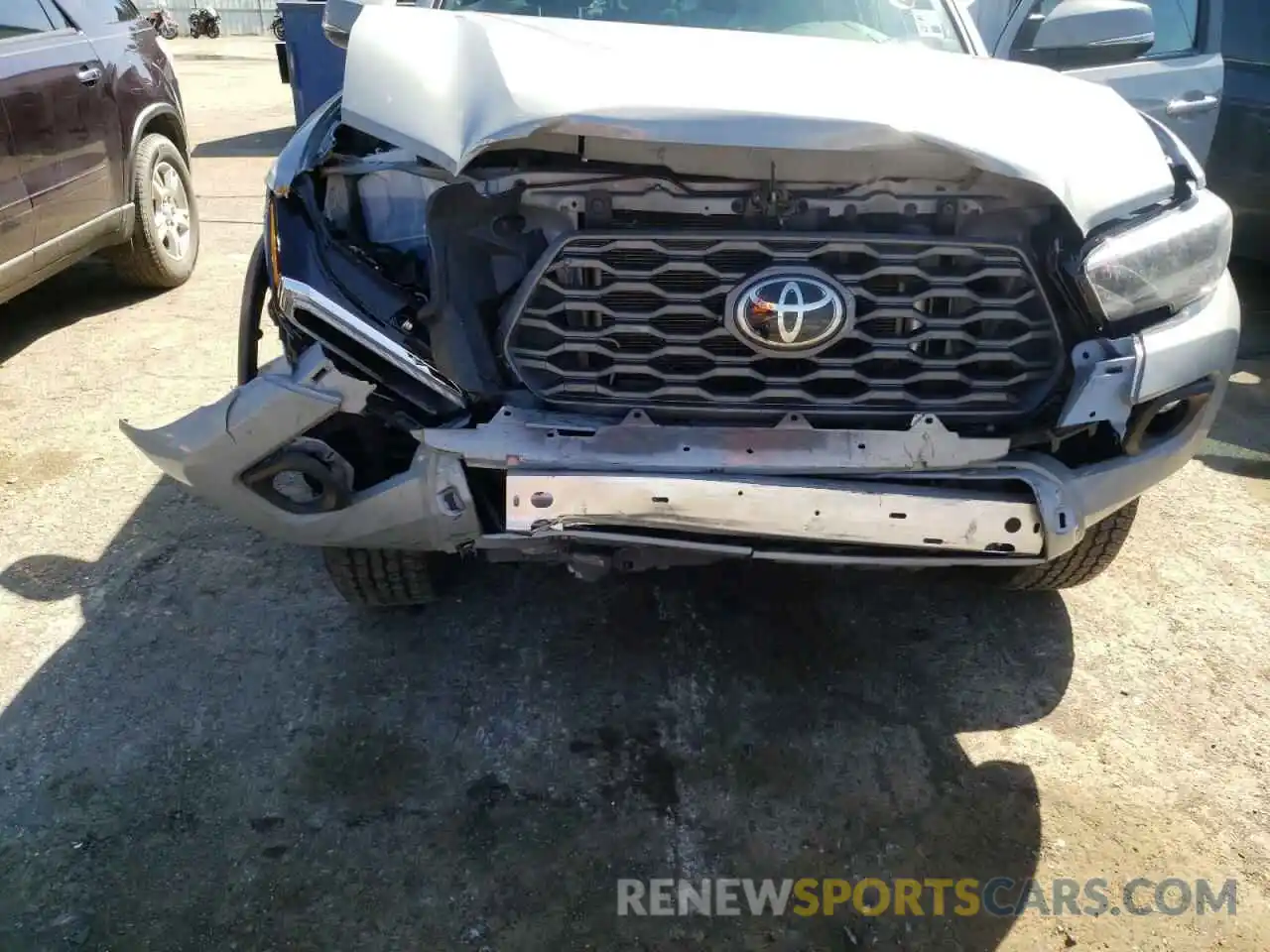 9 Photograph of a damaged car 5TFCZ5AN8MX248827 TOYOTA TACOMA 2021