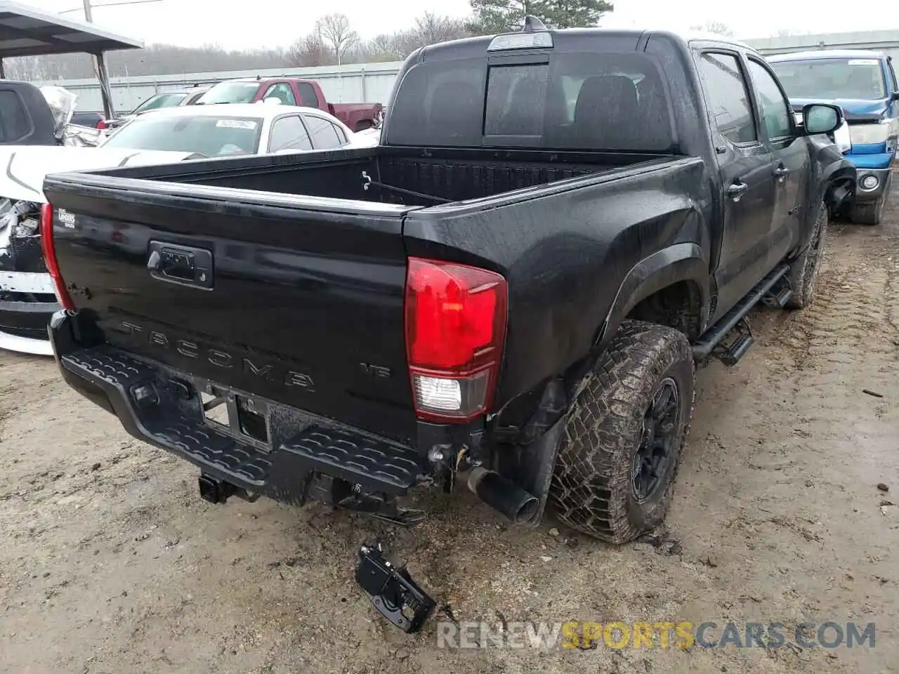 4 Photograph of a damaged car 5TFCZ5AN8MX254269 TOYOTA TACOMA 2021