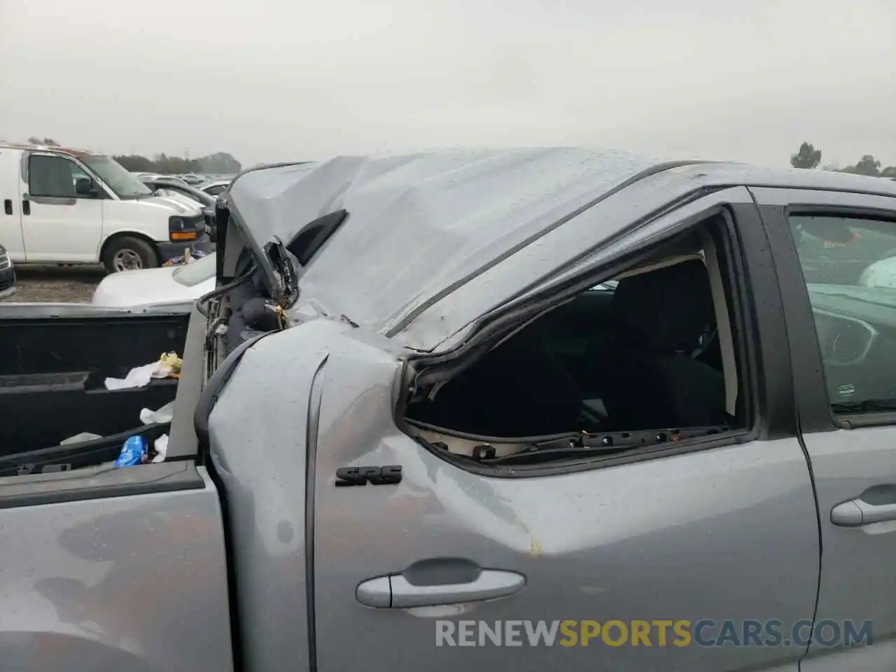 9 Photograph of a damaged car 5TFCZ5AN8MX255258 TOYOTA TACOMA 2021