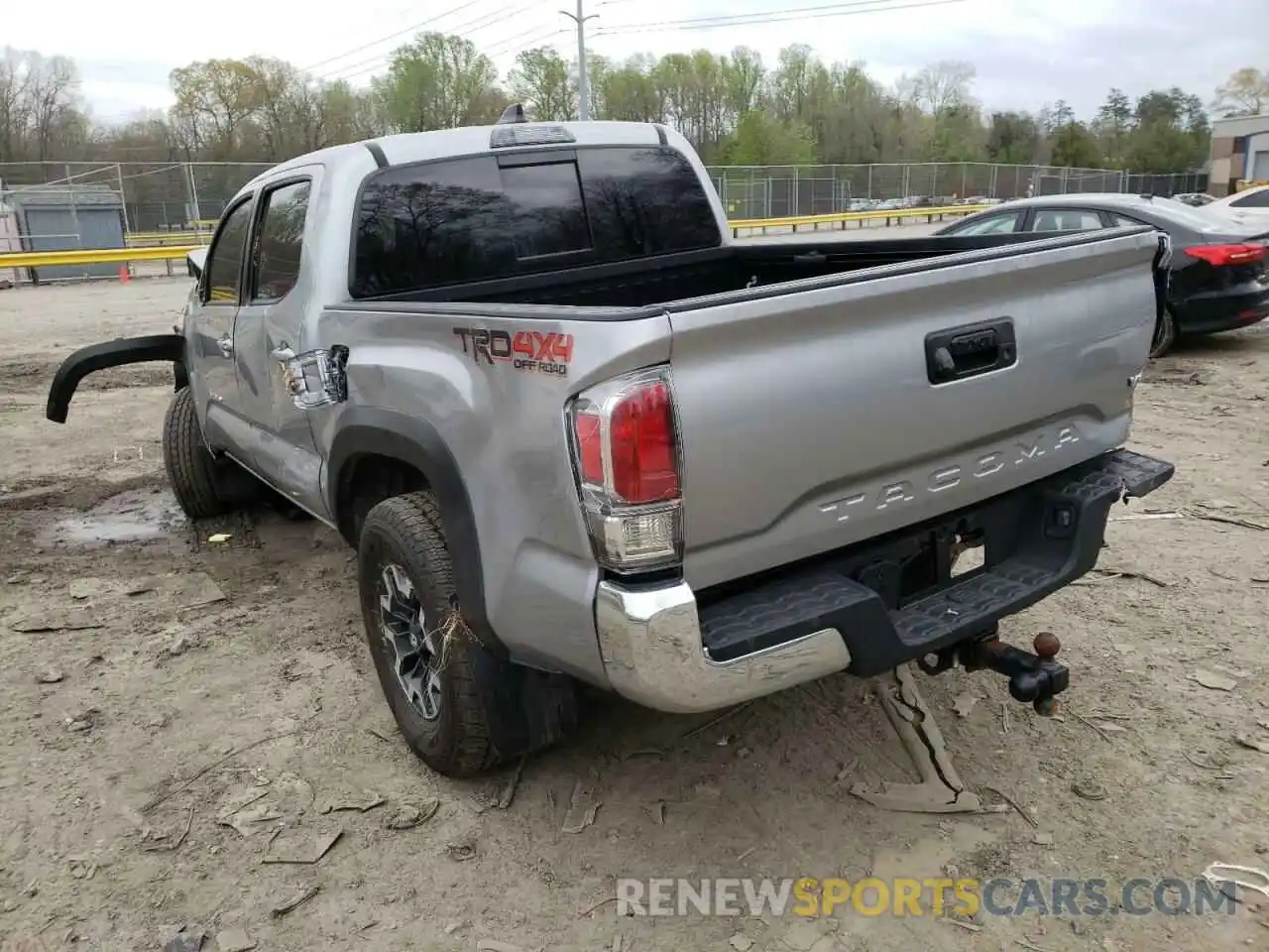 3 Photograph of a damaged car 5TFCZ5AN8MX259780 TOYOTA TACOMA 2021