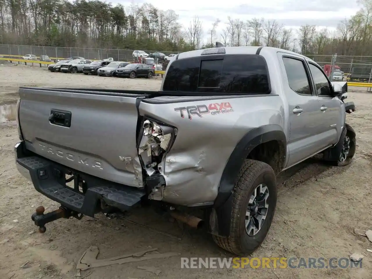 4 Photograph of a damaged car 5TFCZ5AN8MX259780 TOYOTA TACOMA 2021