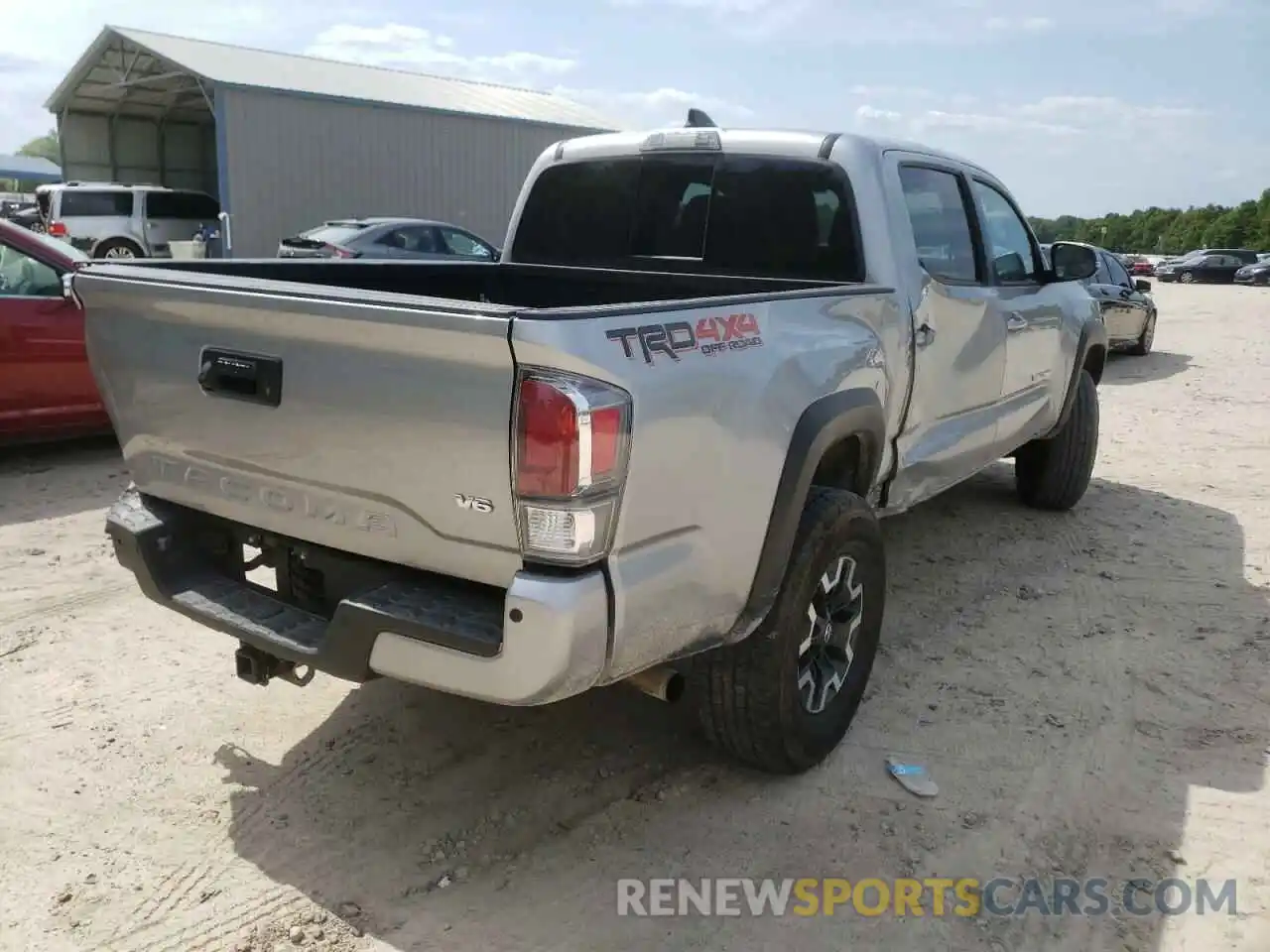 4 Photograph of a damaged car 5TFCZ5AN8MX264462 TOYOTA TACOMA 2021