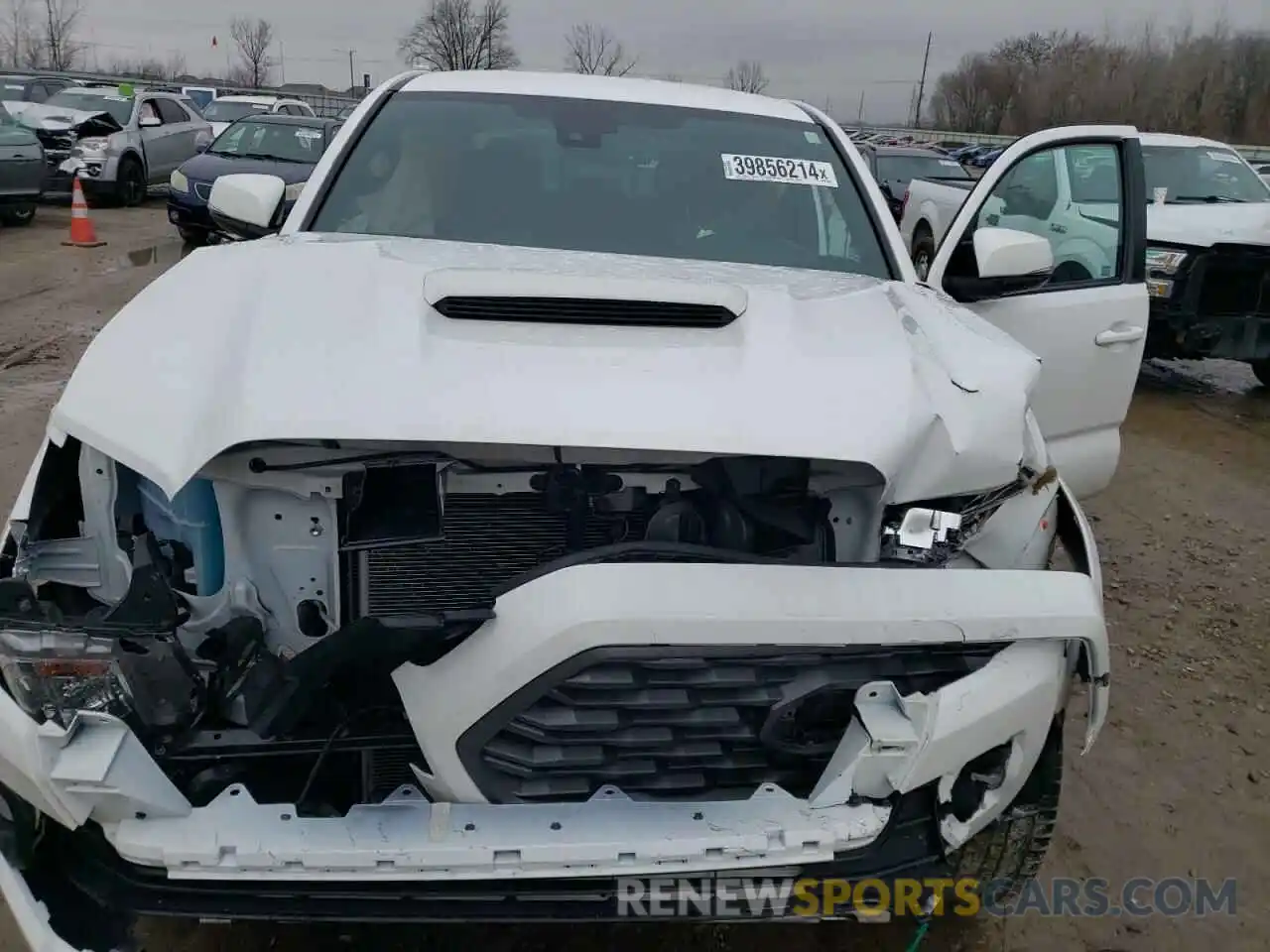 11 Photograph of a damaged car 5TFCZ5AN8MX266292 TOYOTA TACOMA 2021