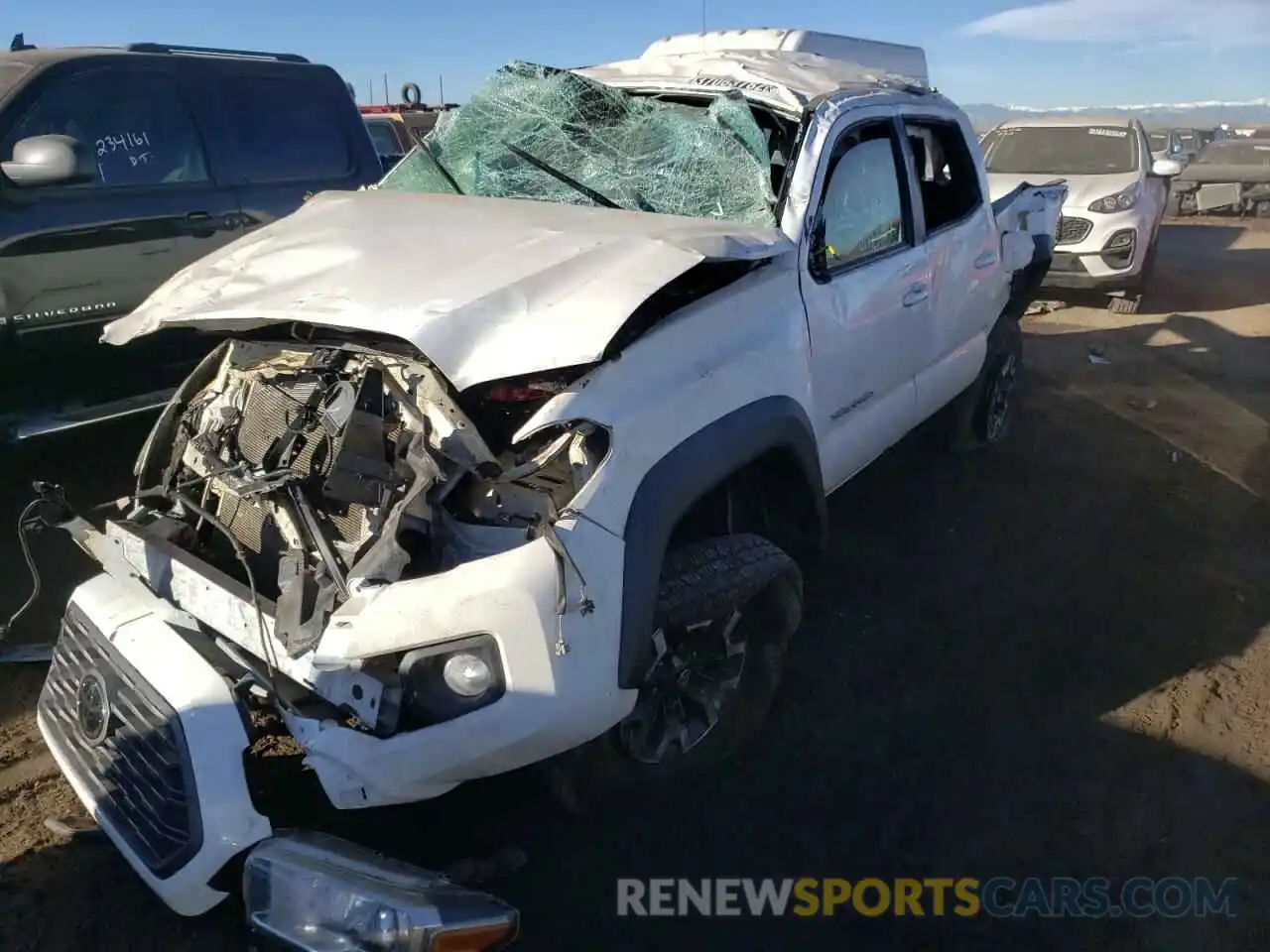 2 Photograph of a damaged car 5TFCZ5AN8MX268494 TOYOTA TACOMA 2021