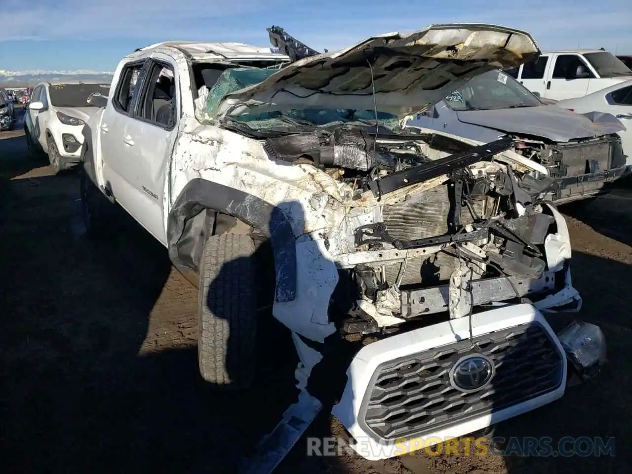 9 Photograph of a damaged car 5TFCZ5AN8MX268494 TOYOTA TACOMA 2021