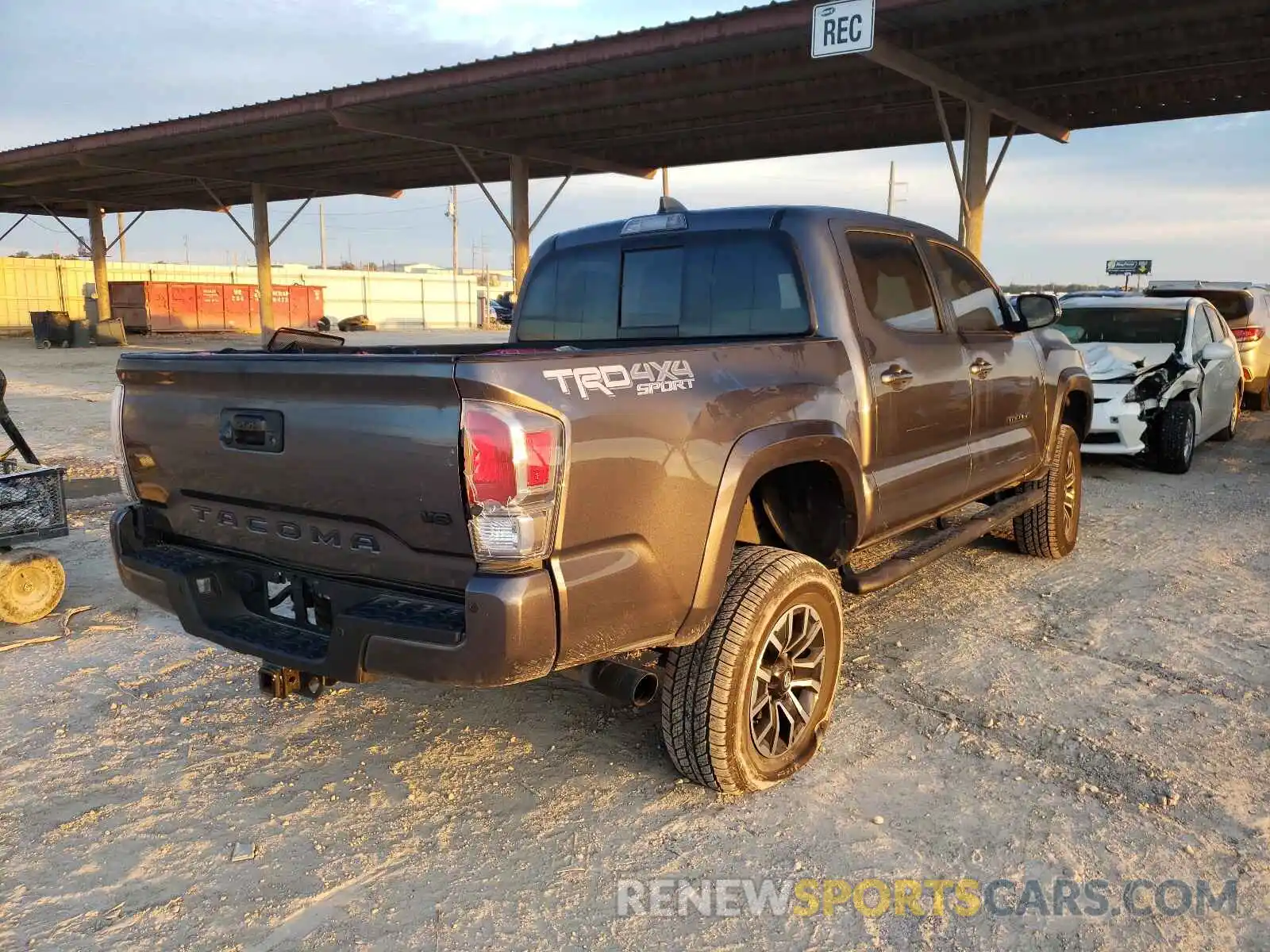 4 Photograph of a damaged car 5TFCZ5AN9MX249842 TOYOTA TACOMA 2021