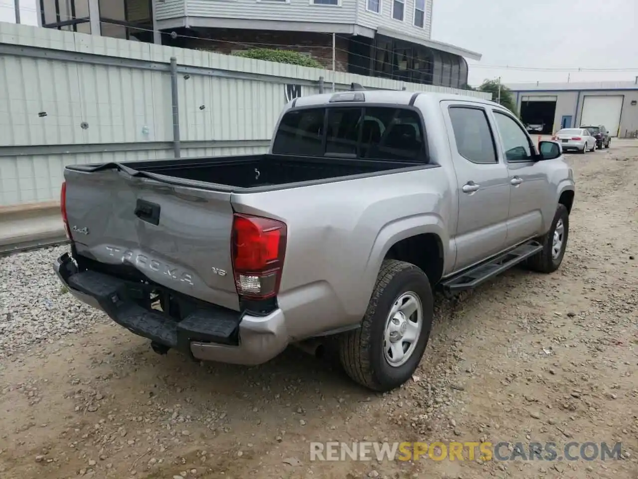 4 Photograph of a damaged car 5TFCZ5AN9MX254152 TOYOTA TACOMA 2021